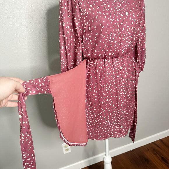 Vici Collection Mauve Dot Faux Wrap Side Tie Mini Dress women’s size small NEW - Picture 5 of 13